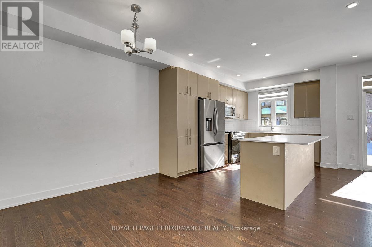 51 Moosonee Crescent