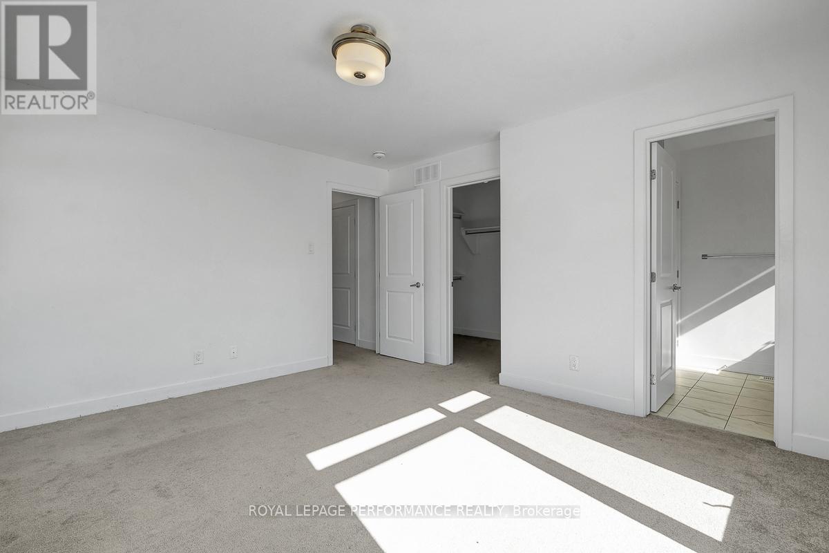 51 Moosonee Crescent