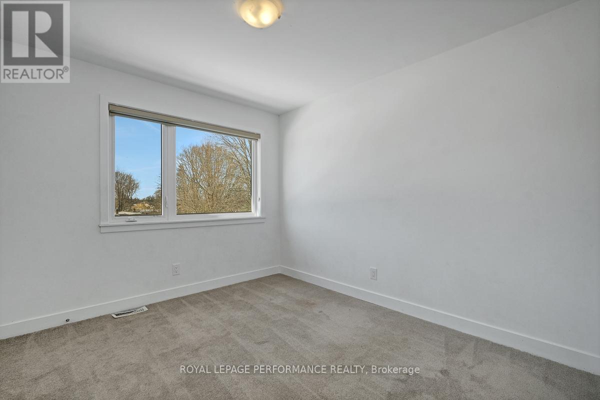 51 Moosonee Crescent