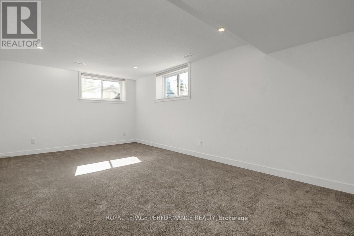 51 Moosonee Crescent