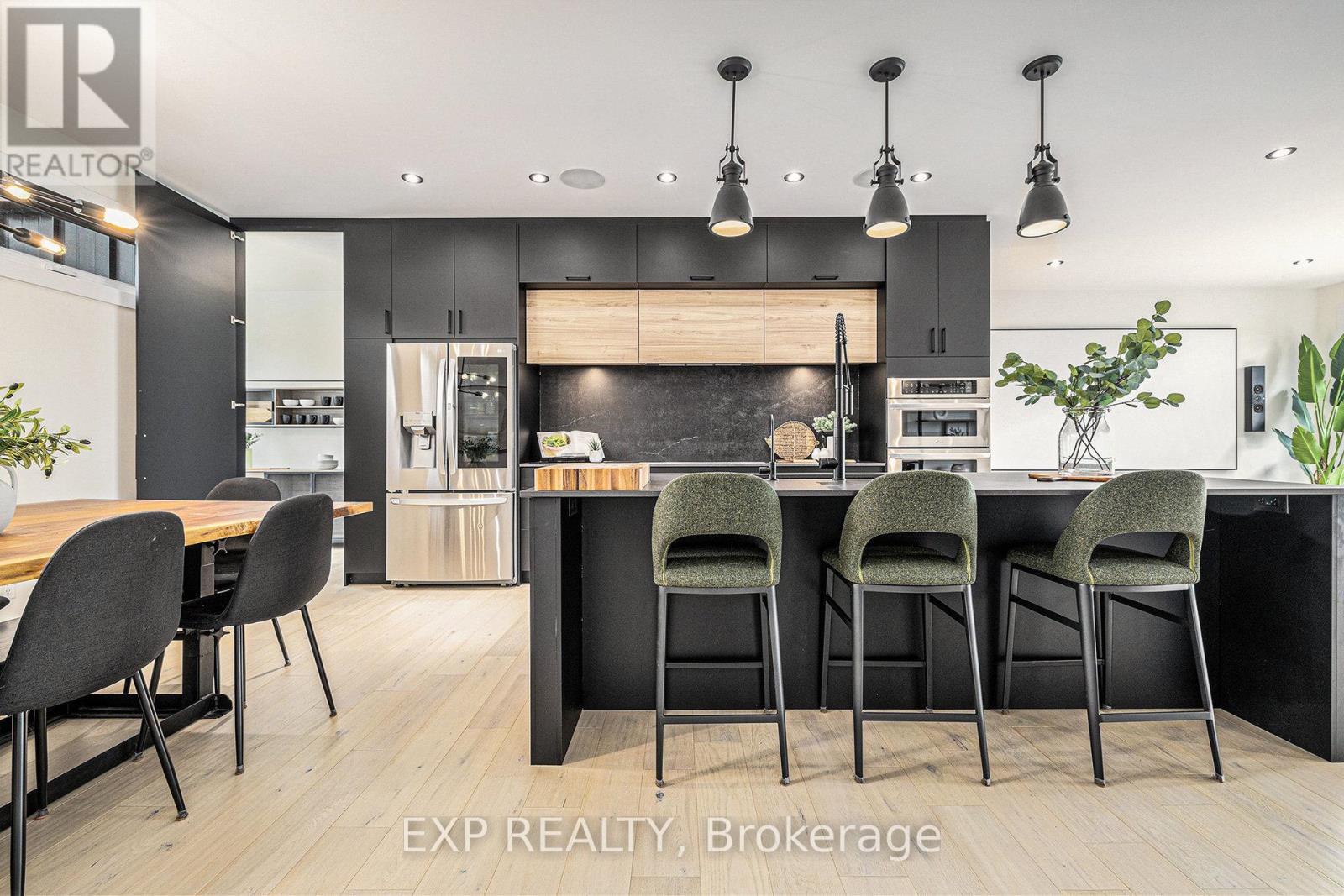 1056 Notre Dame Street