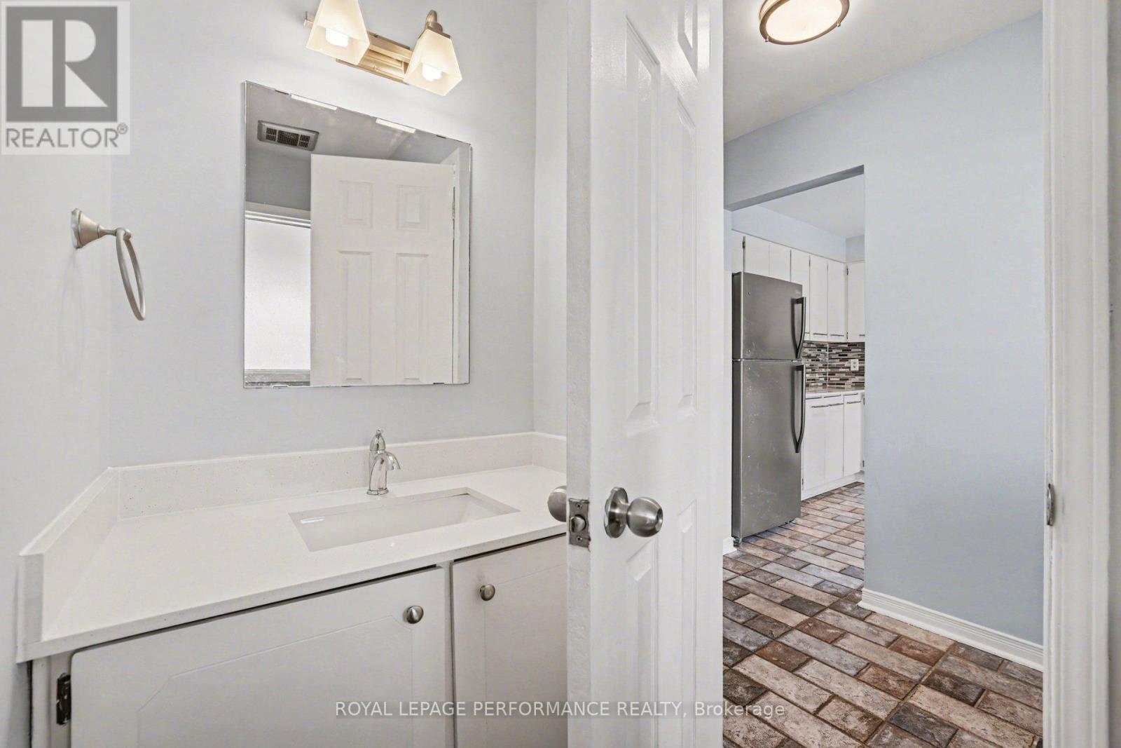 1367 Cedarcroft Crescent