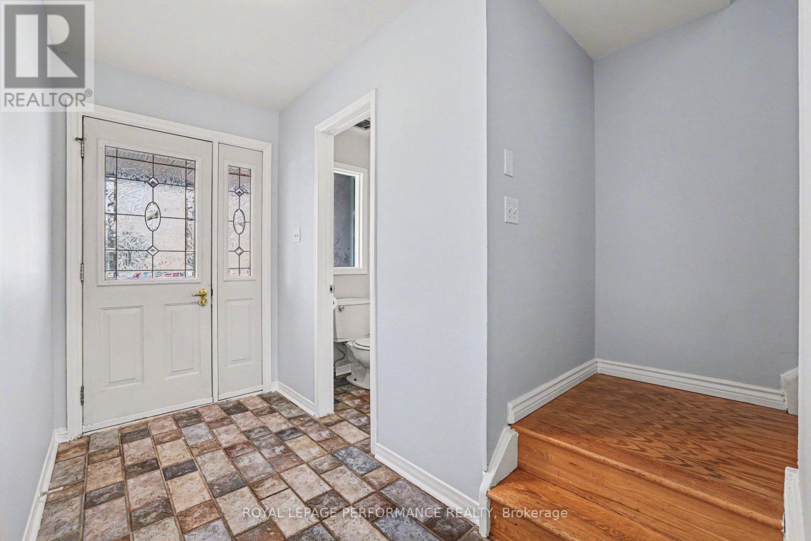 1367 Cedarcroft Crescent