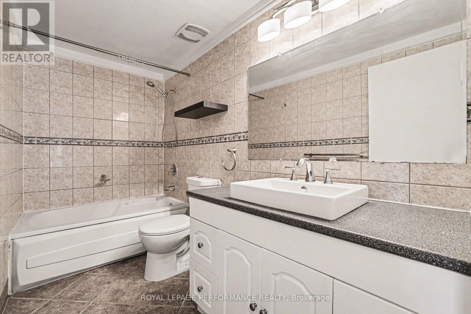 1367 Cedarcroft Crescent