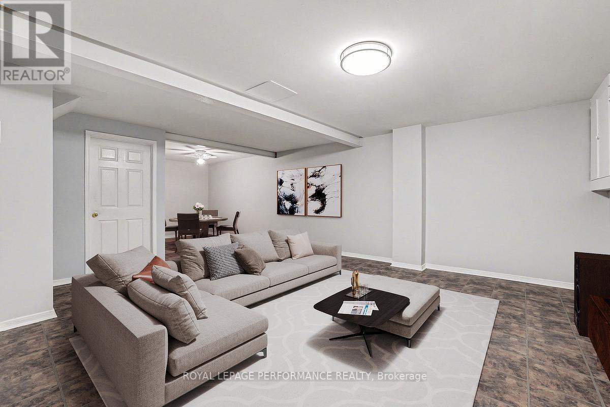 1367 Cedarcroft Crescent