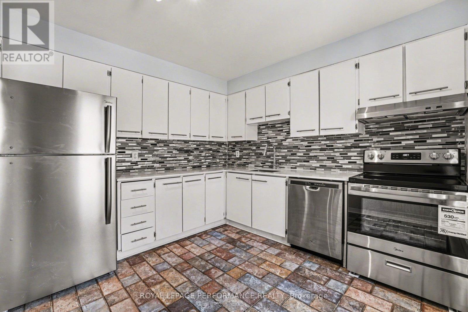 1367 Cedarcroft Crescent