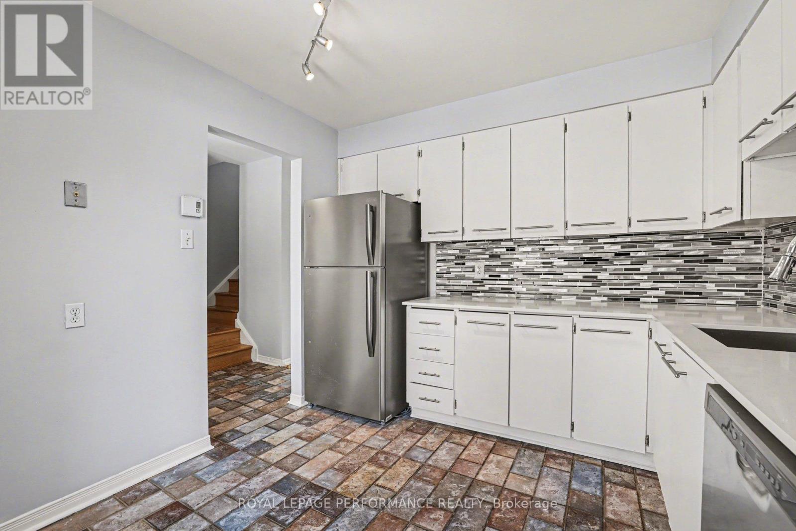 1367 Cedarcroft Crescent