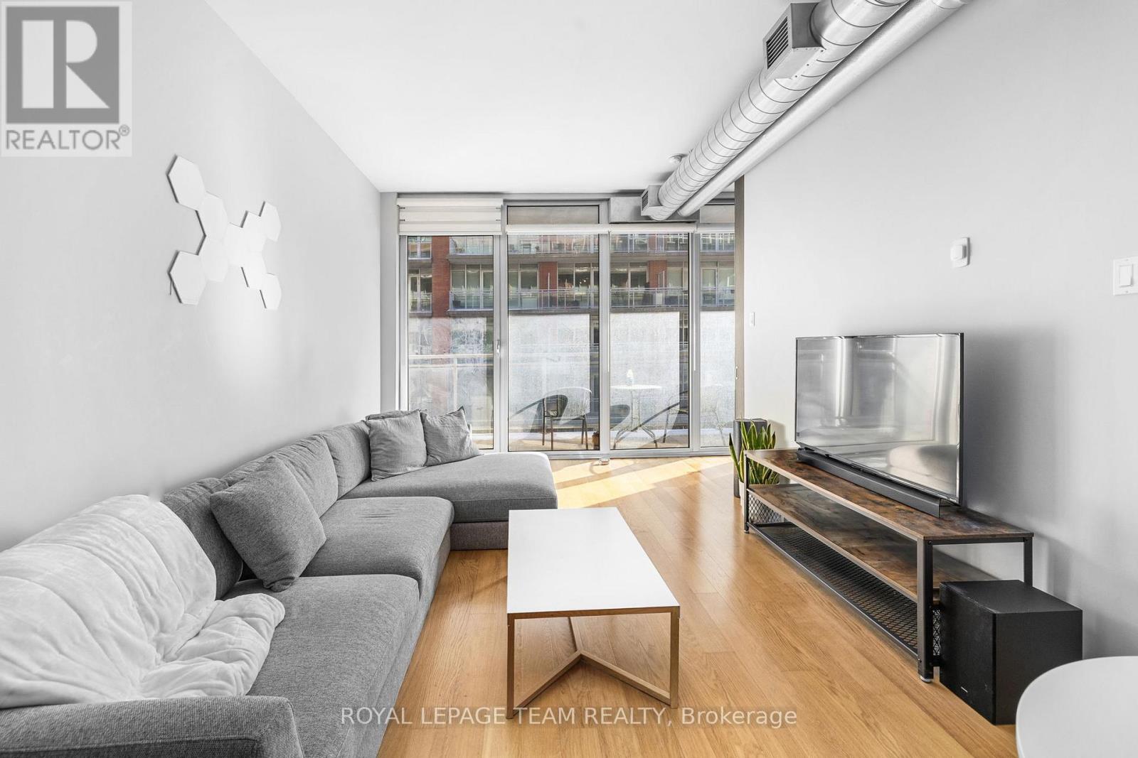 318 - 354 Gladstone Avenue