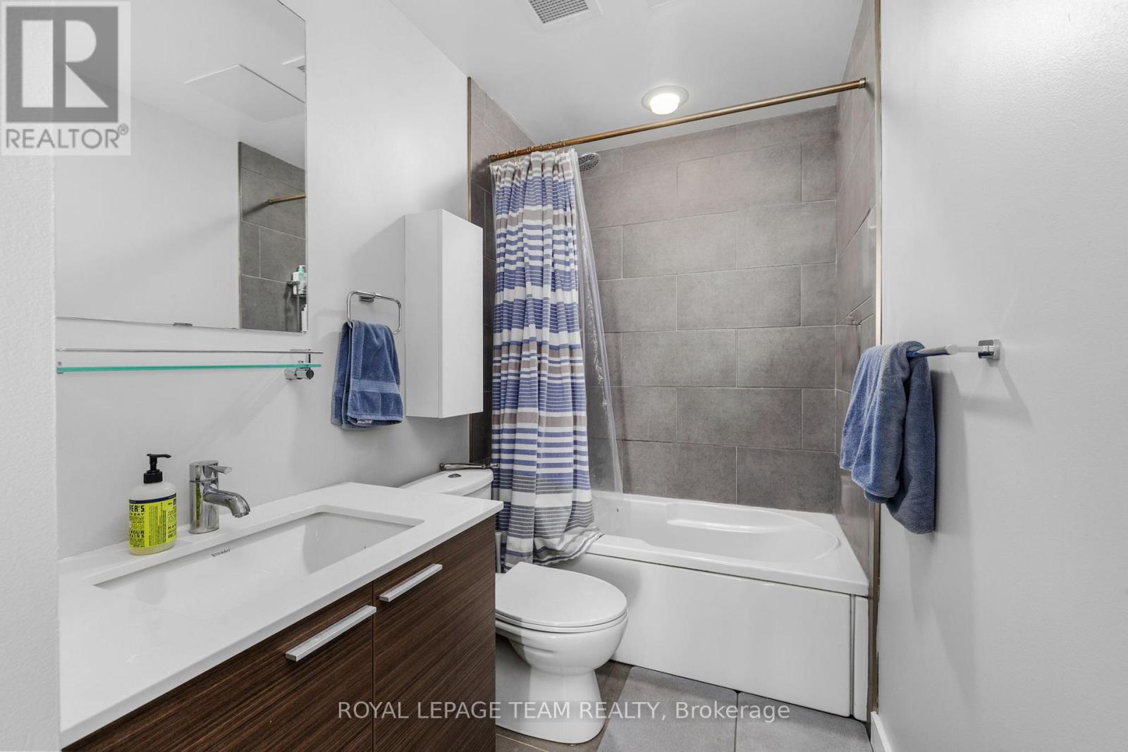 318 - 354 Gladstone Avenue