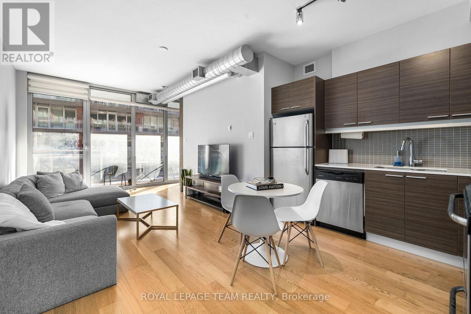 318 - 354 Gladstone Avenue