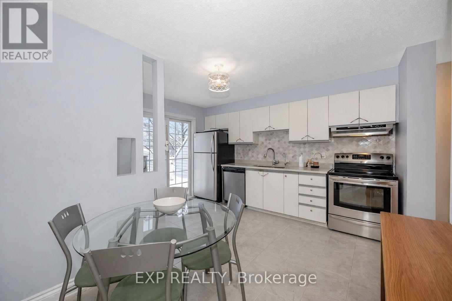 48 Castlegreen Private