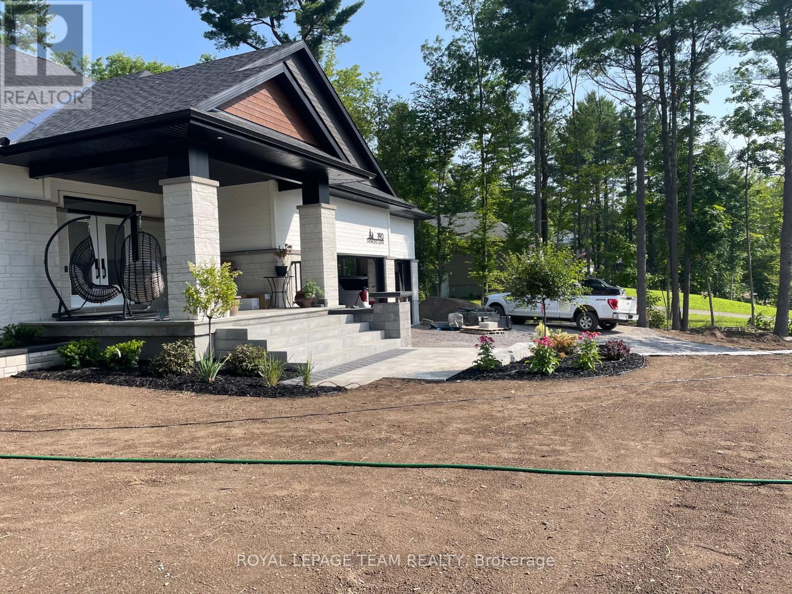 190 Raymond Luhta Crescent