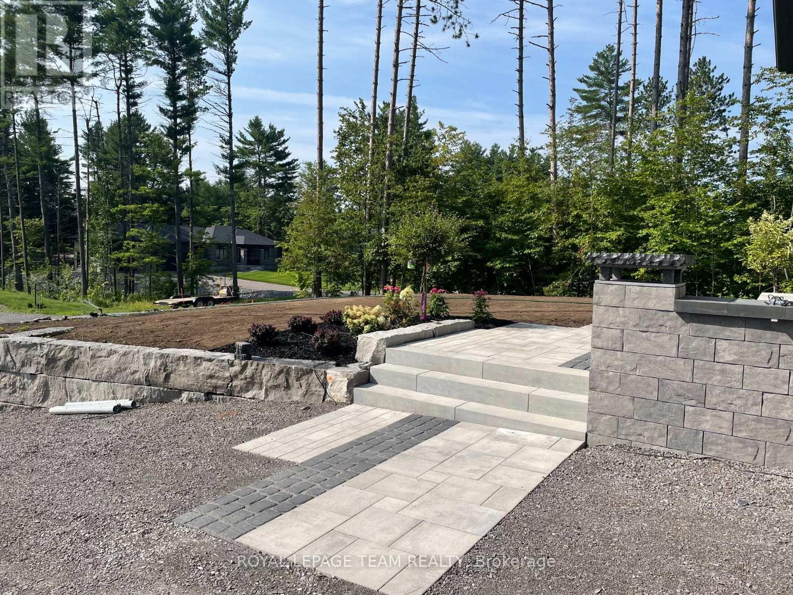 190 Raymond Luhta Crescent