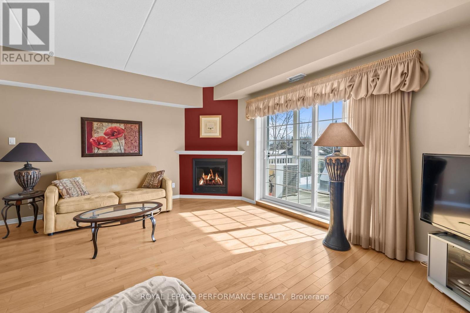 206 - 2360 Albert Street