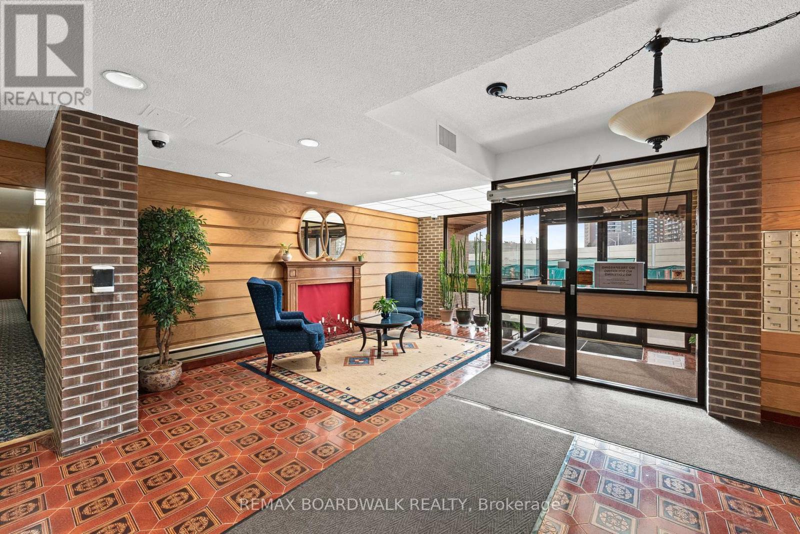 502 - 1190 Richmond Road