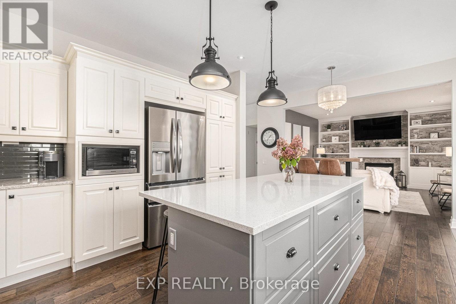 386 Andalusian Crescent