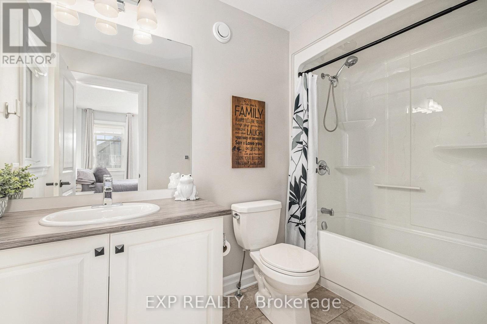 386 Andalusian Crescent