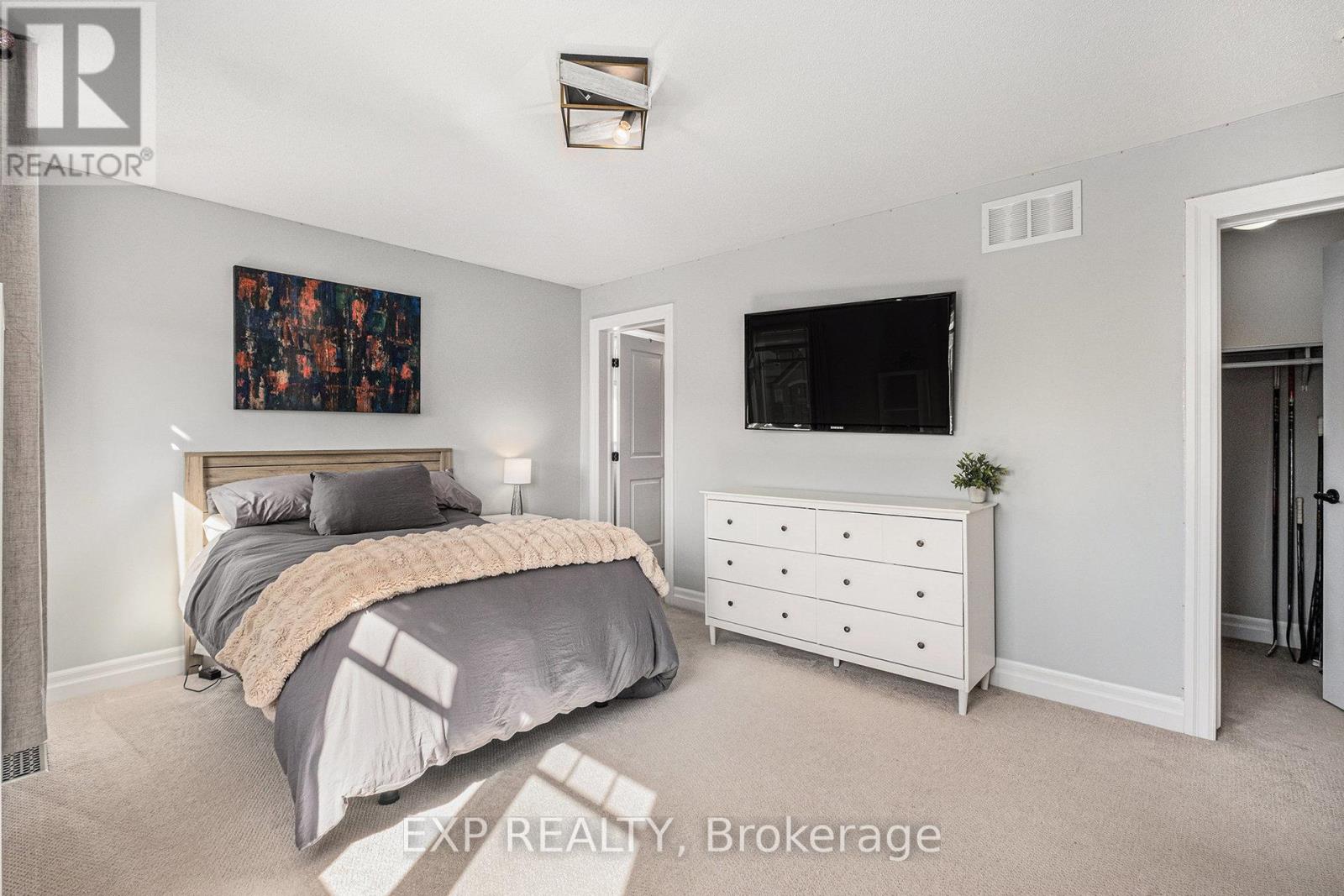 386 Andalusian Crescent