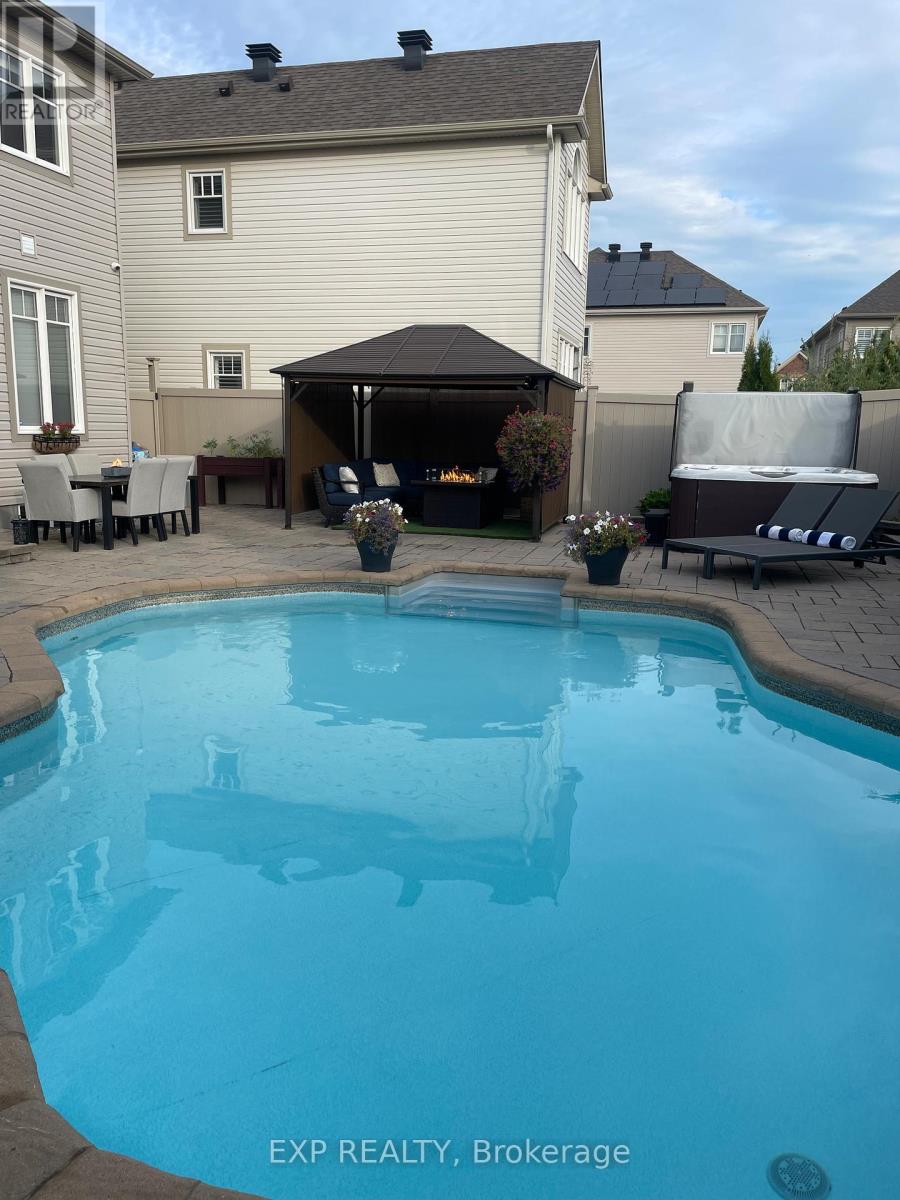 386 Andalusian Crescent