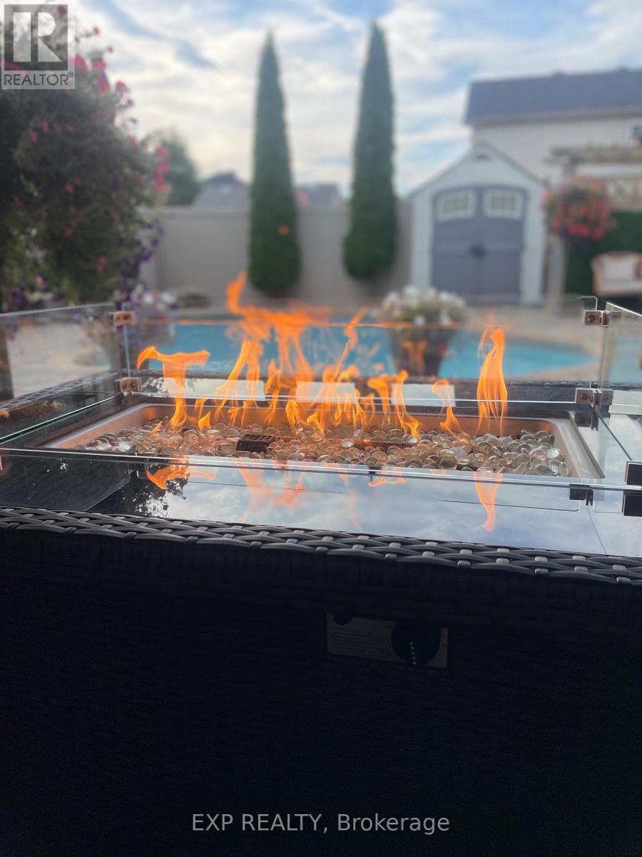 386 Andalusian Crescent