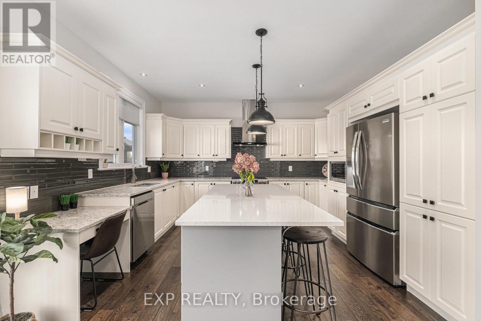 386 Andalusian Crescent