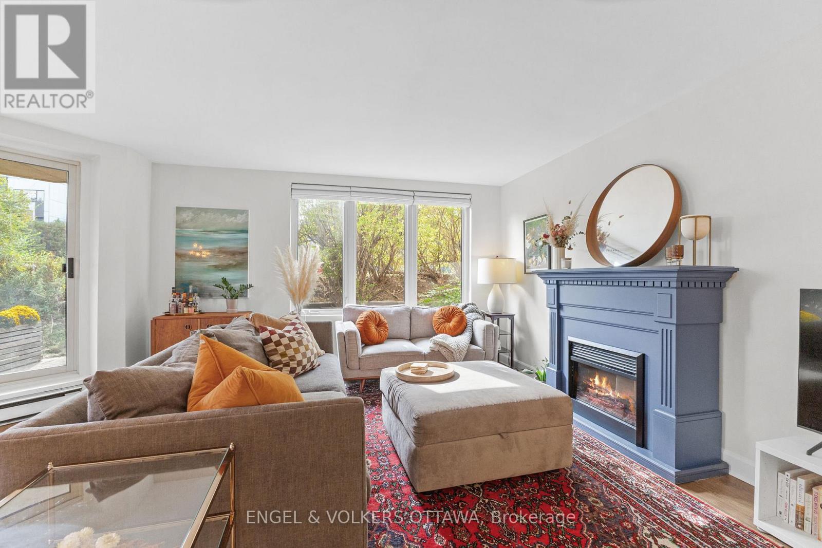 101 - 800 Mckellar Avenue