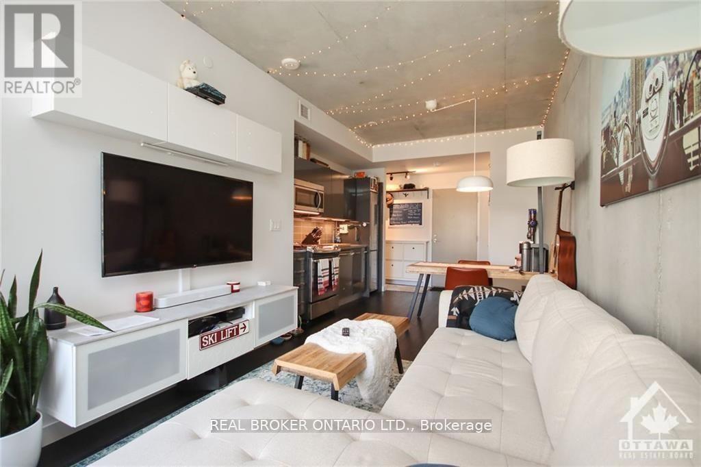 815 - 224 Lyon Street N