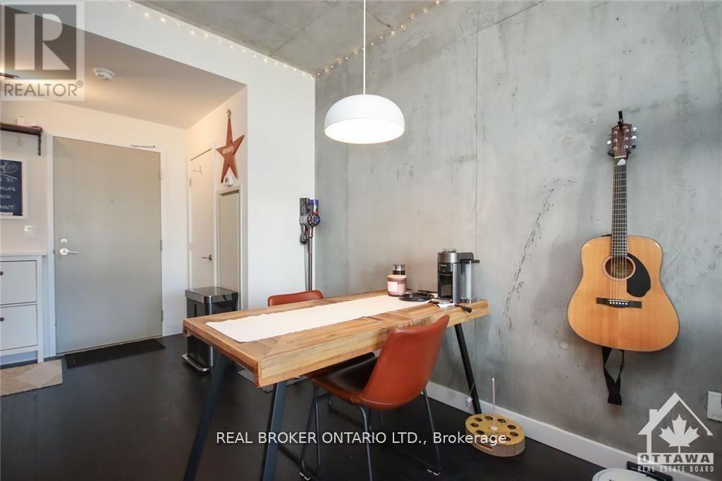 815 - 224 Lyon Street N