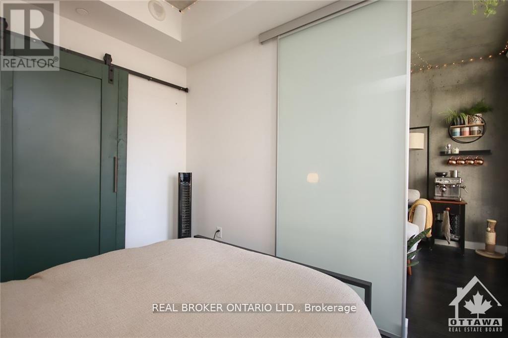 815 - 224 Lyon Street N