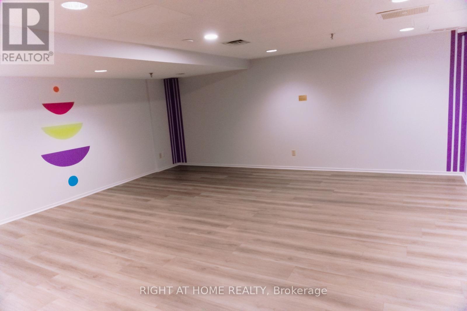 1516 - 2871 Richmond Road