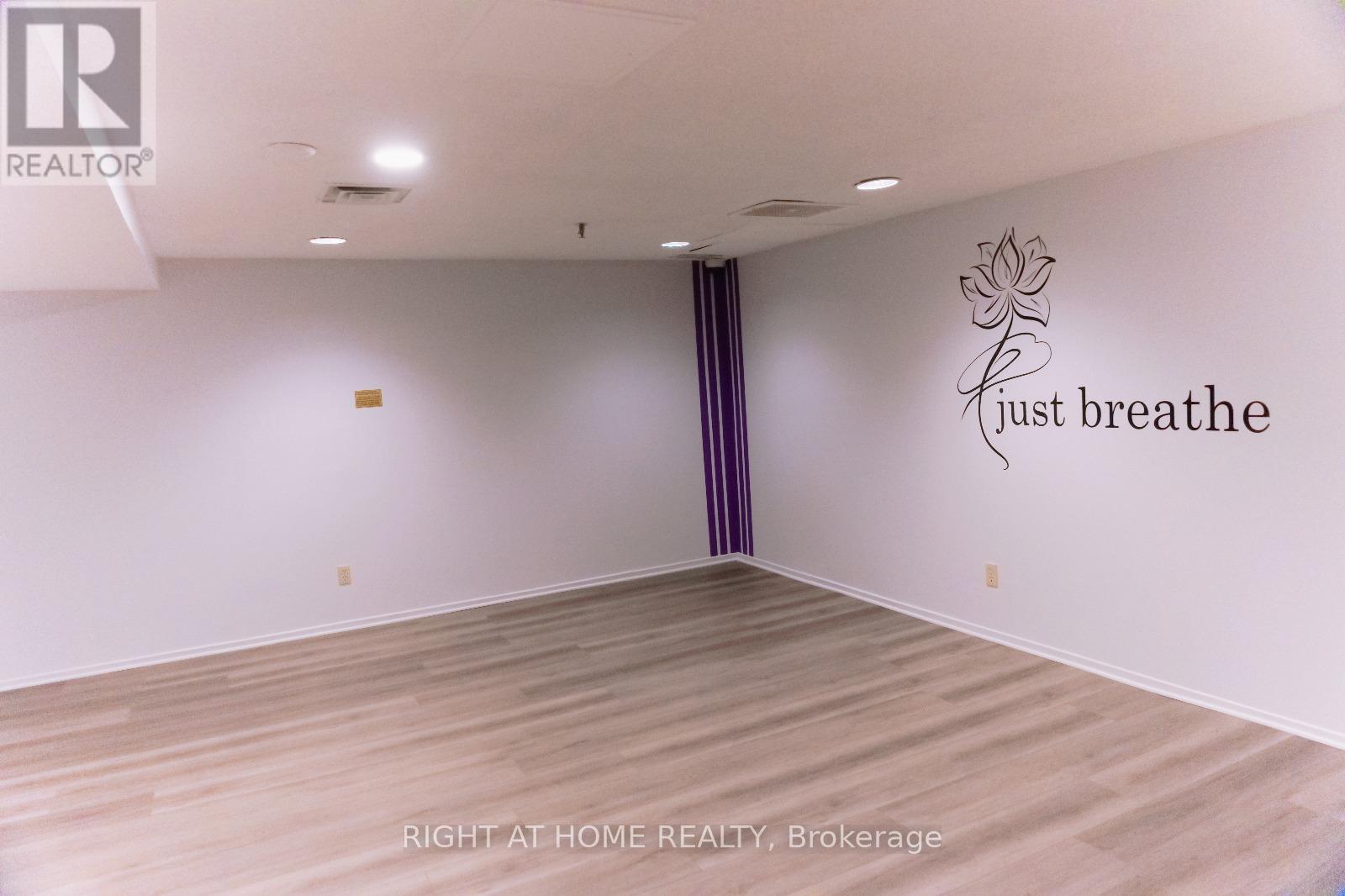 1516 - 2871 Richmond Road