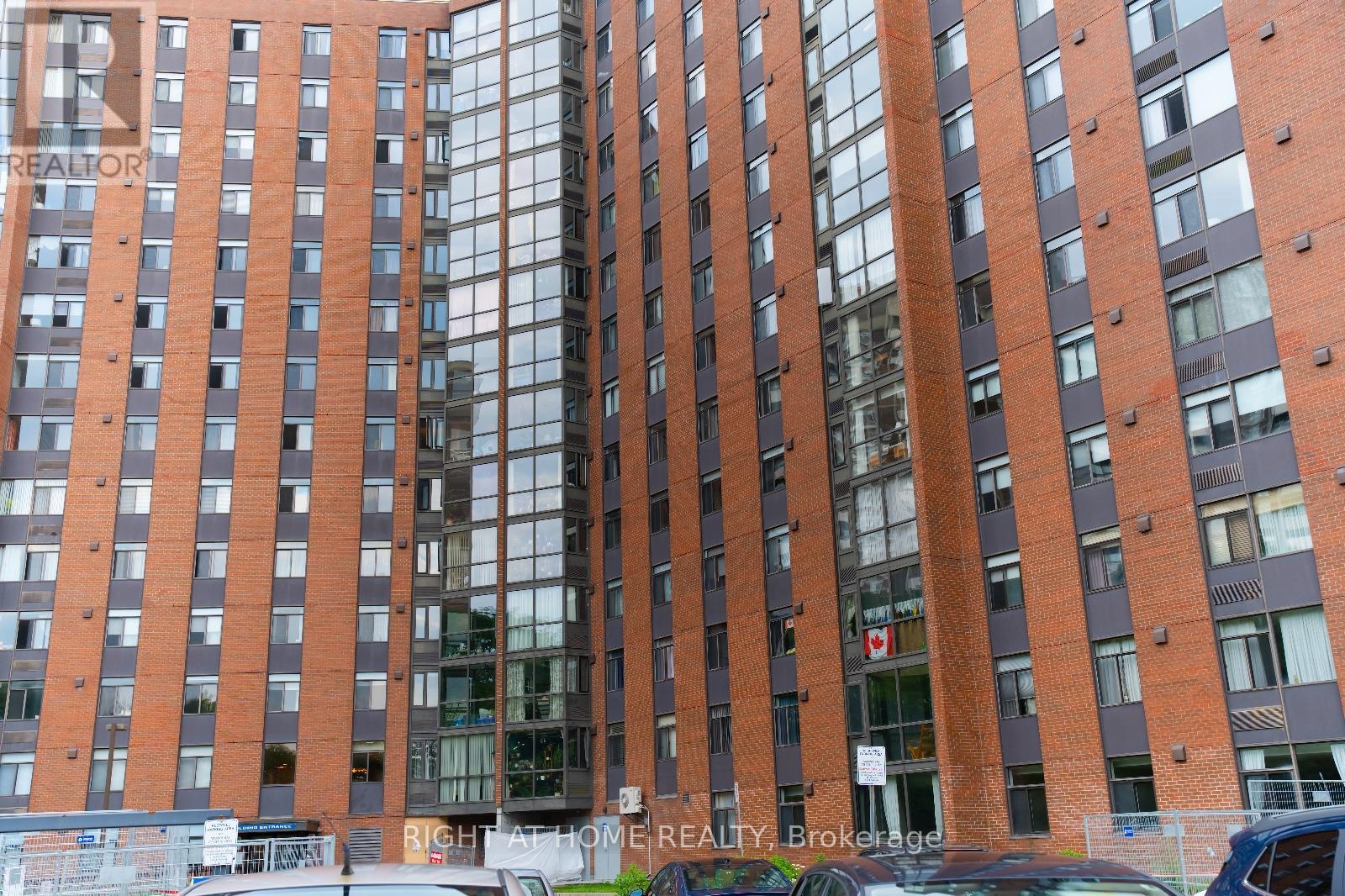 1516 - 2871 Richmond Road