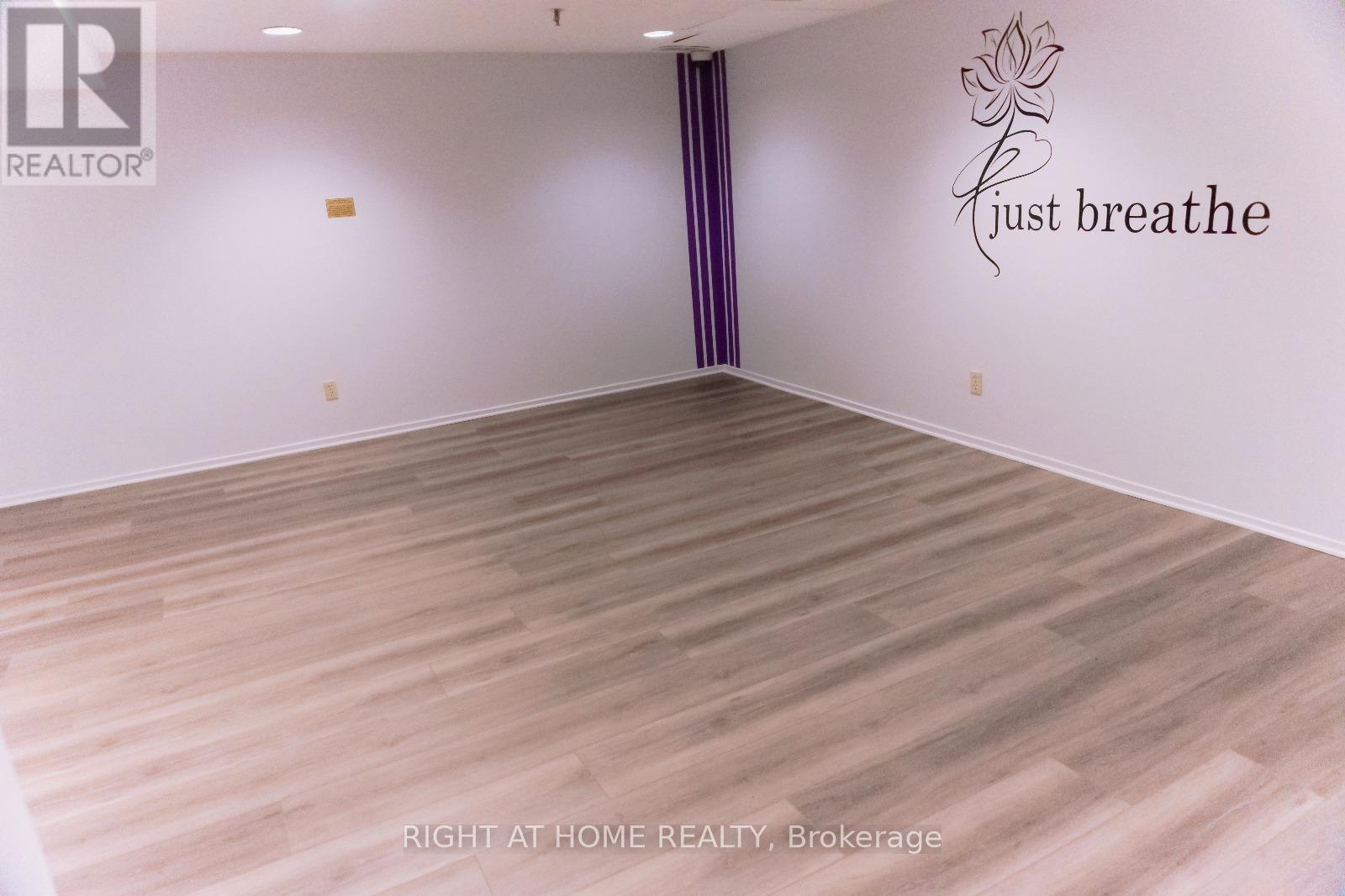 1516 - 2871 Richmond Road