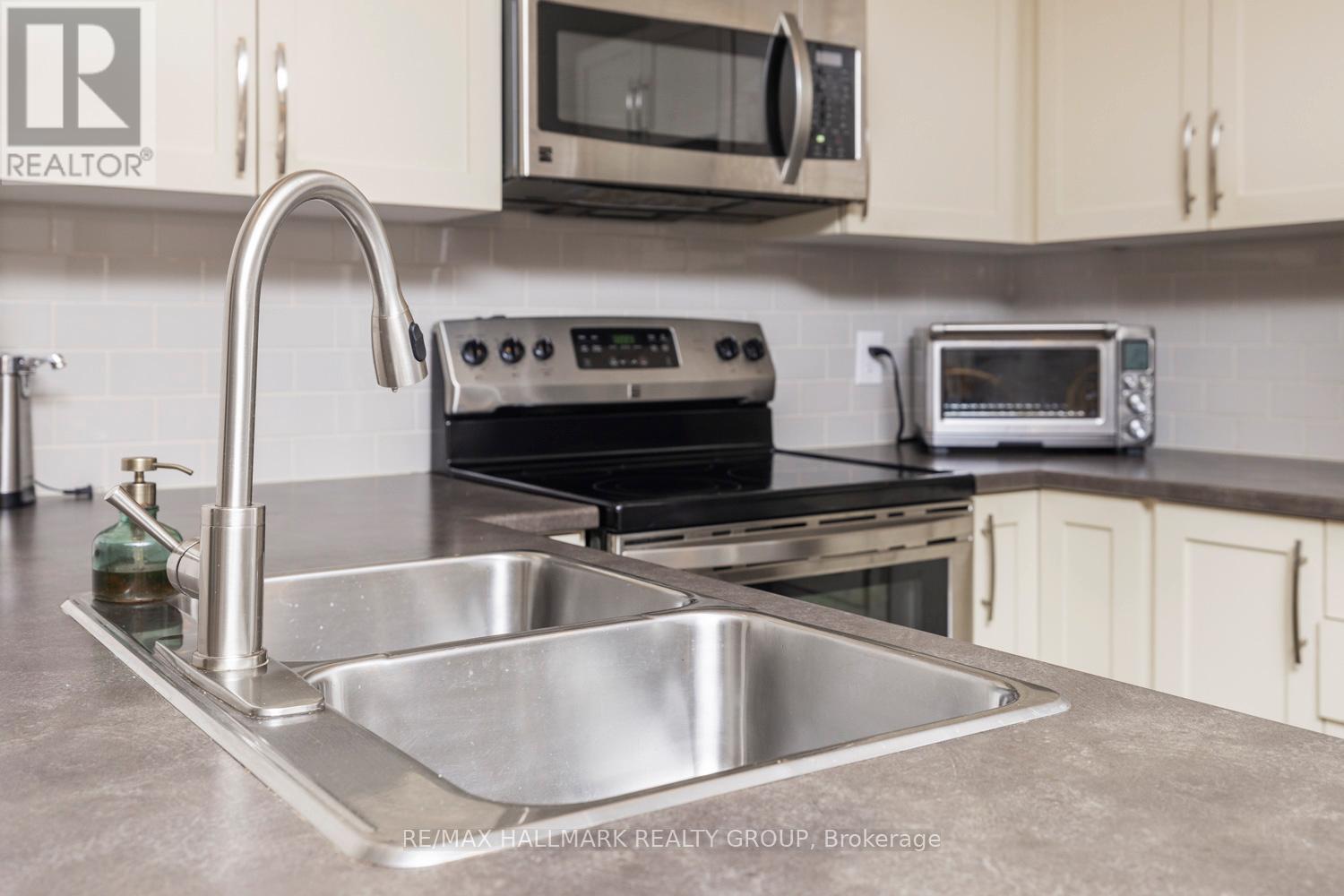 309 - 141 Potts Private