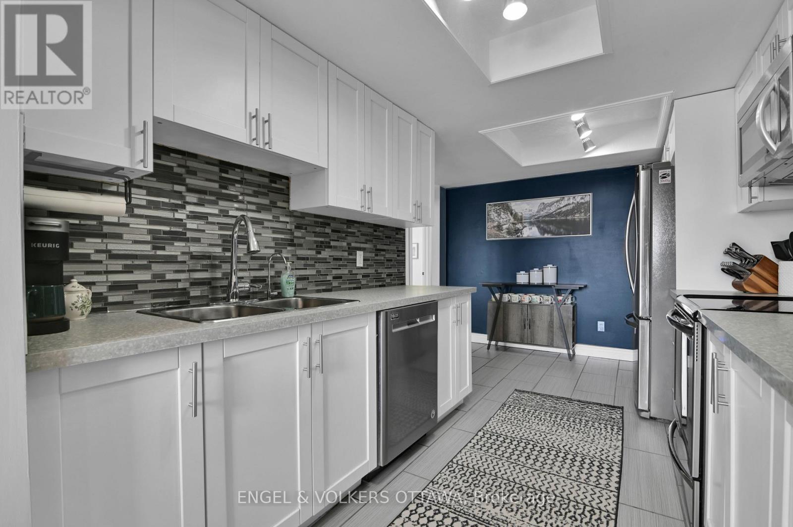 66 Hummingbird Crescent