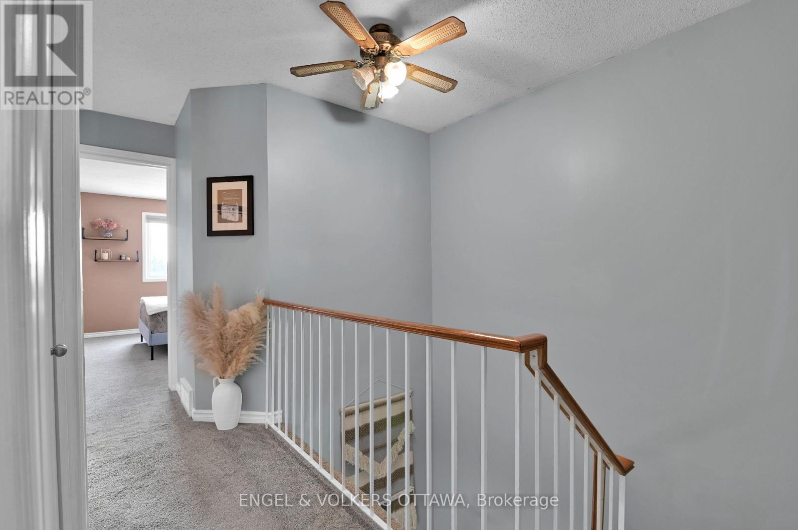 66 Hummingbird Crescent