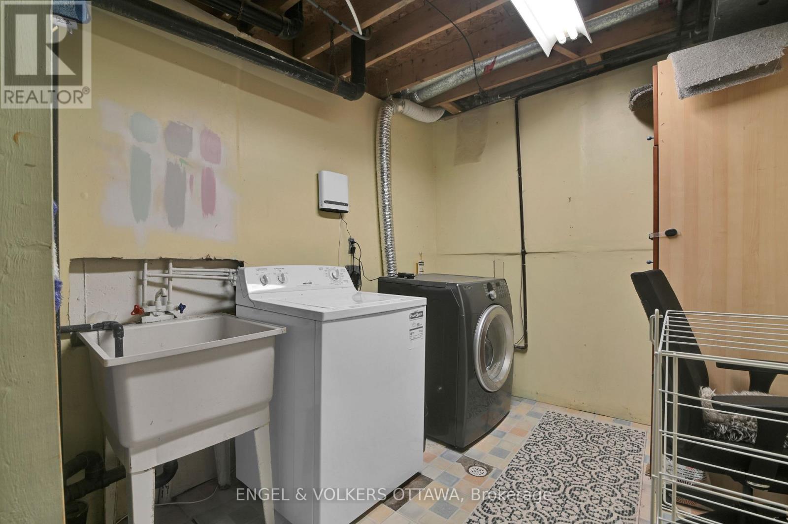 66 Hummingbird Crescent