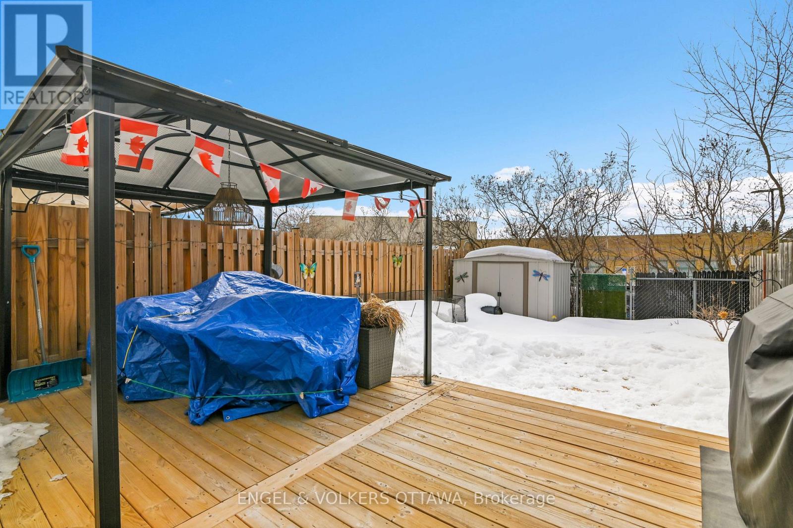 66 Hummingbird Crescent