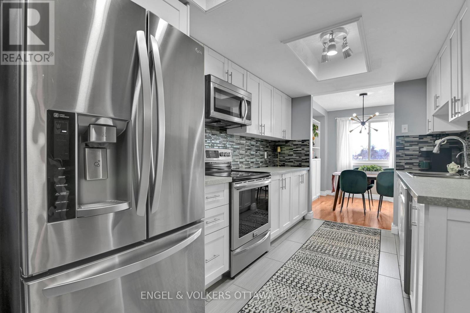 66 Hummingbird Crescent