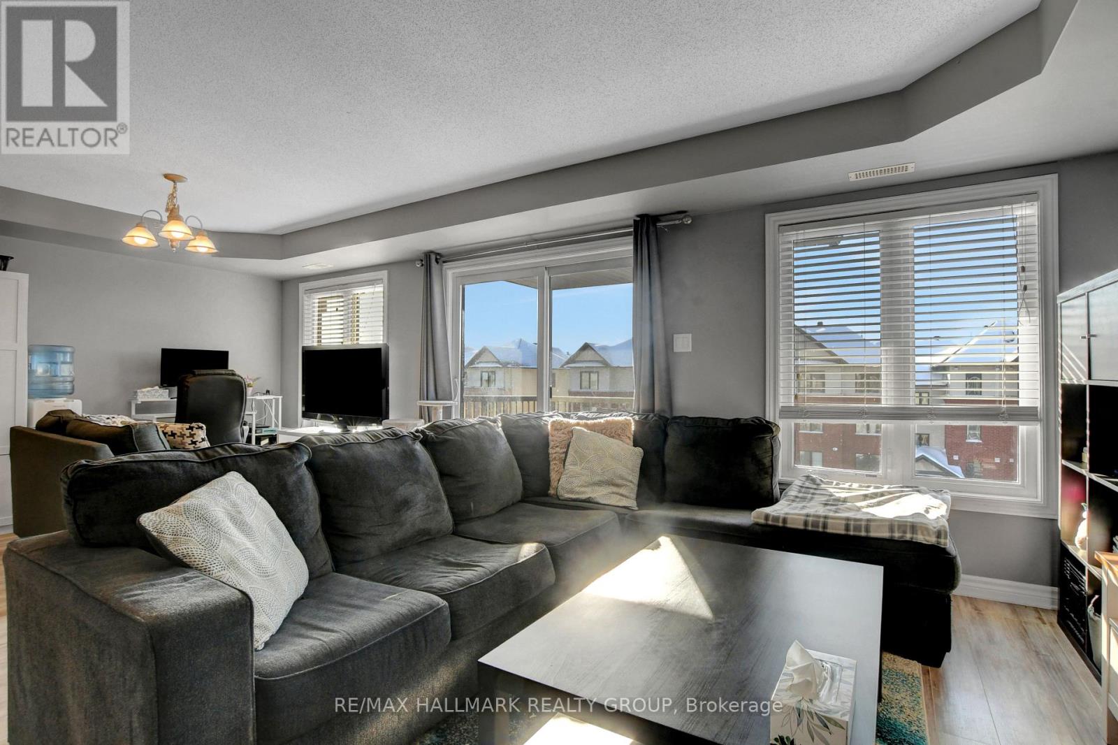 8 - 2210 Tenth Line Road