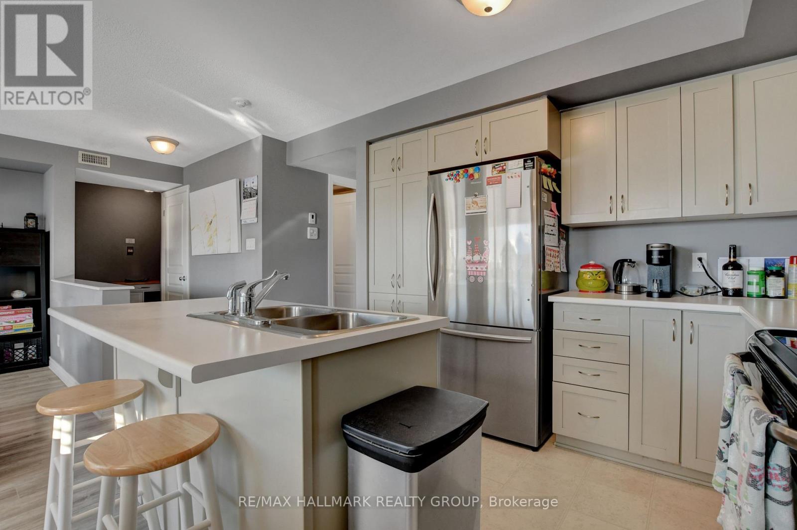 8 - 2210 Tenth Line Road