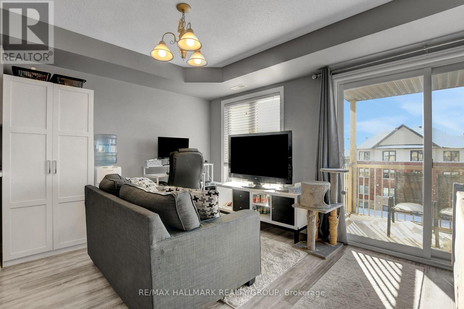 8 - 2210 Tenth Line Road