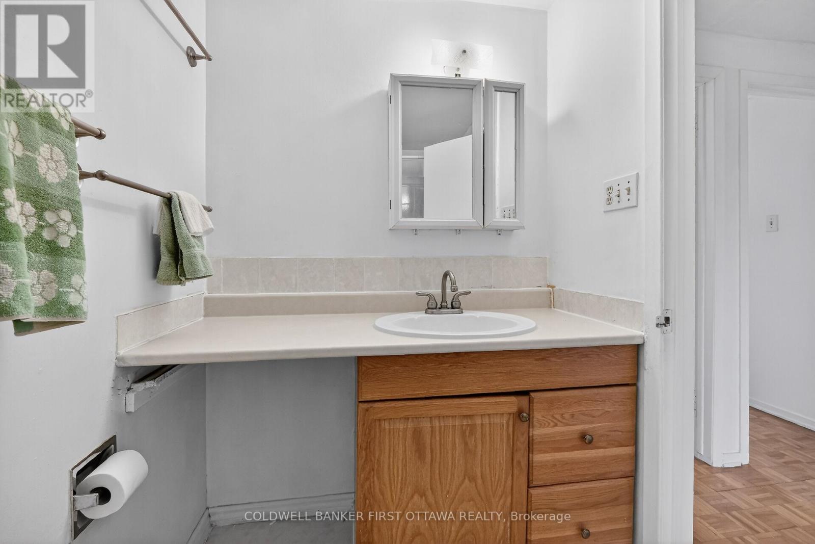 300 Stone Quarry Private S