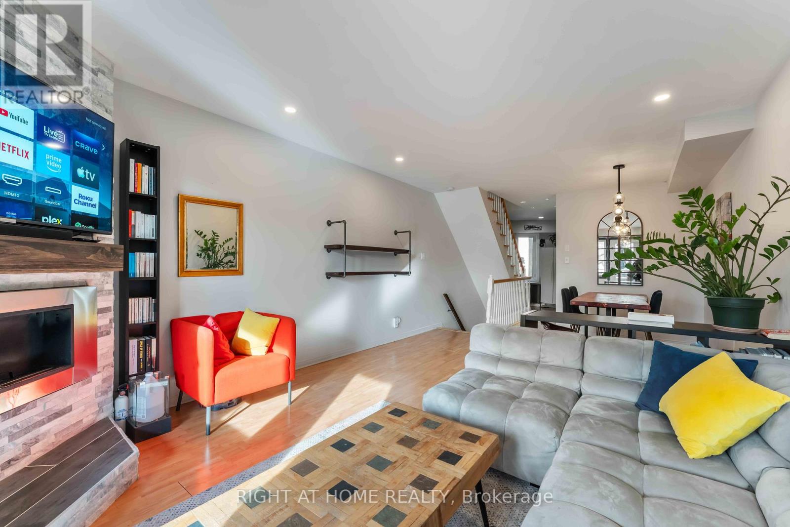 6 - 2 Columbus Avenue