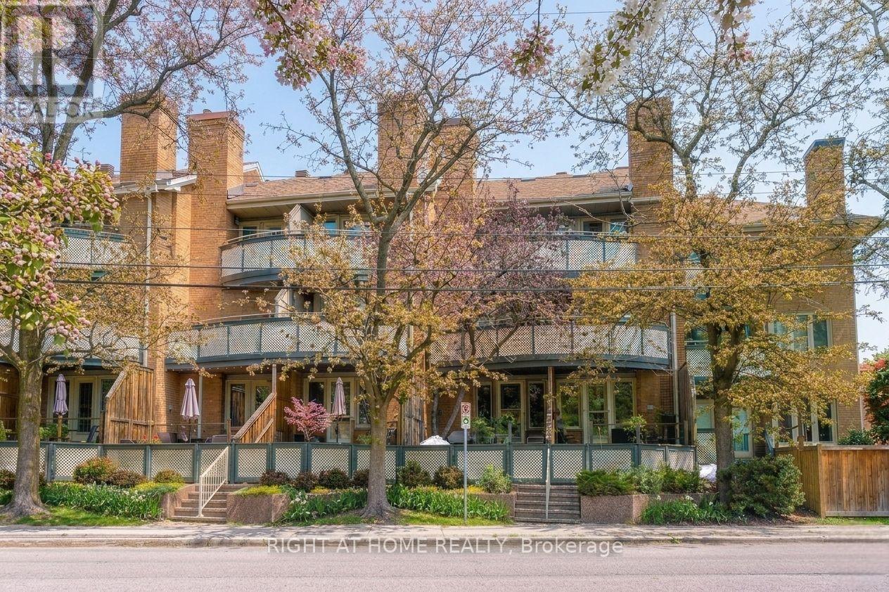 6 - 2 Columbus Avenue