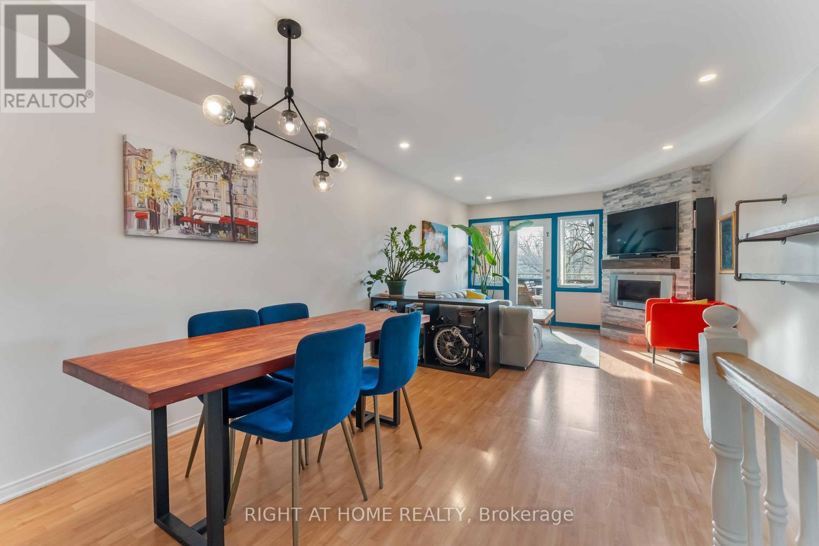 6 - 2 Columbus Avenue