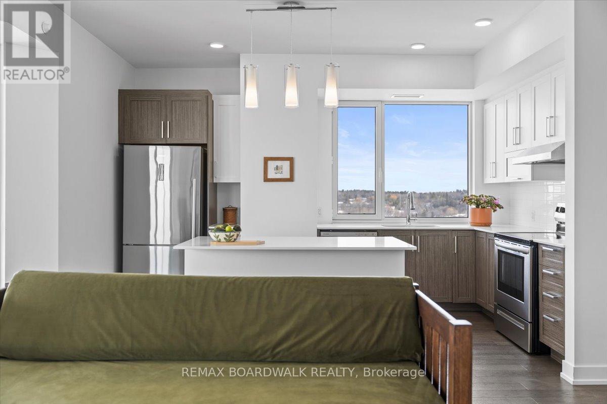 1402 - 200 Inlet Private