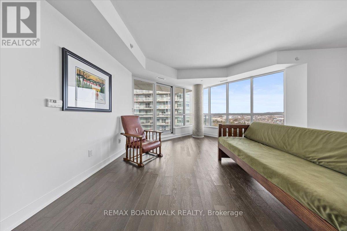 1402 - 200 Inlet Private