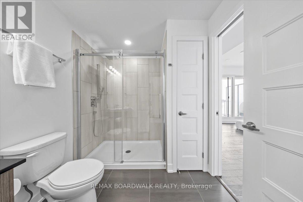 1402 - 200 Inlet Private