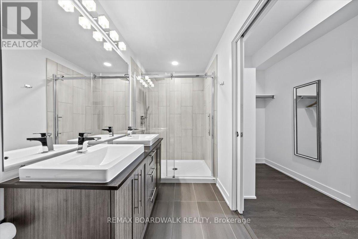 1402 - 200 Inlet Private